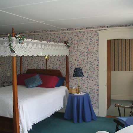 نورث كونويه Old Red Inn & Cottages الغرفة الصورة